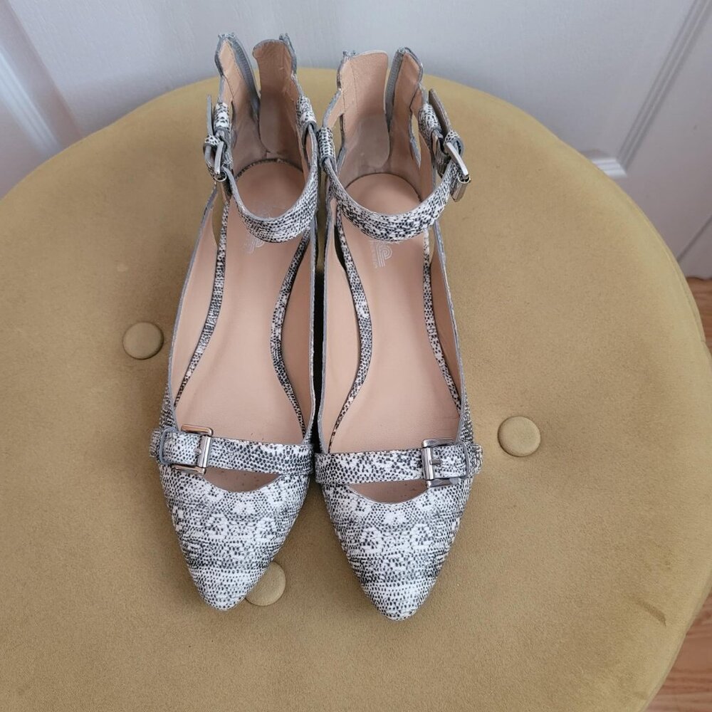 Sigerson Morrison Flats Size 8.5
